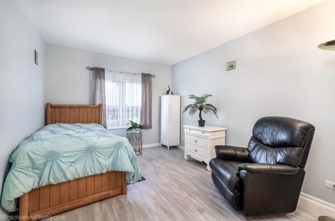 Tiny photo for 7091 W Touhy Avenue #505, Niles, IL 60714 (MLS # 12422600)