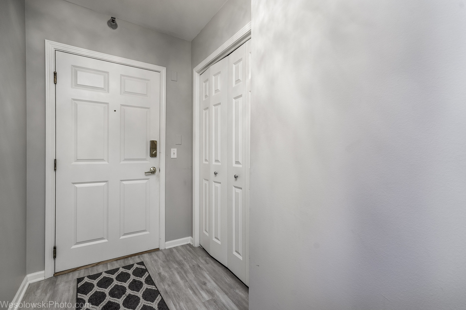 7091 W Touhy Avenue 505