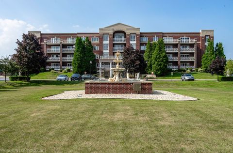 Tiny photo for 7091 W Touhy Avenue #505, Niles, IL 60714 (MLS # 12422600)