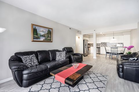 Tiny photo for 7091 W Touhy Avenue #505, Niles, IL 60714 (MLS # 12422600)