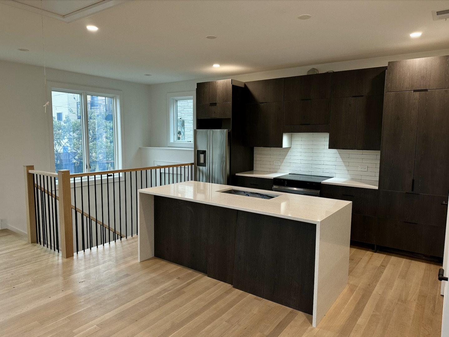 4243 N Damen Avenue CH