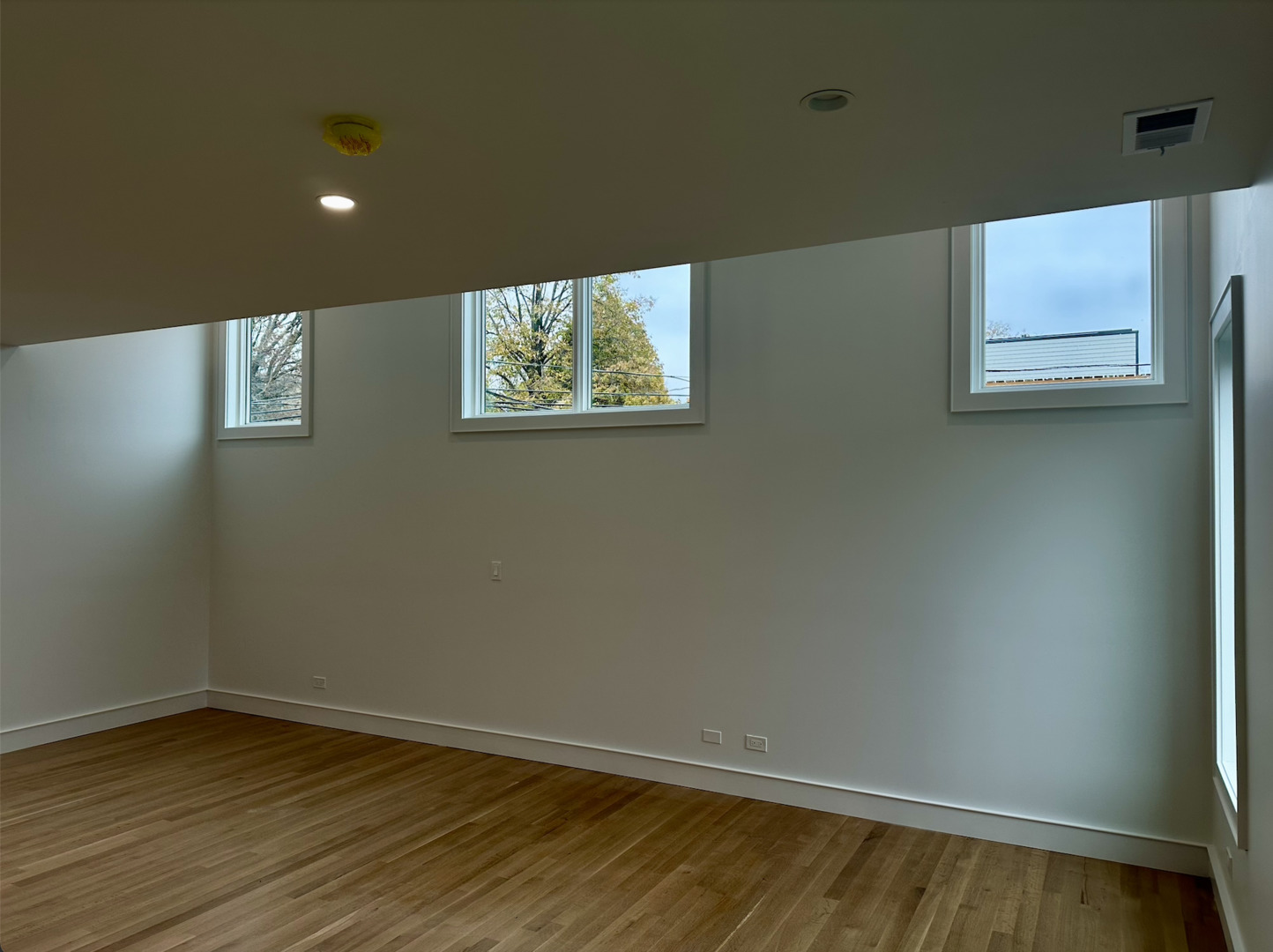 4243 N Damen Avenue CH