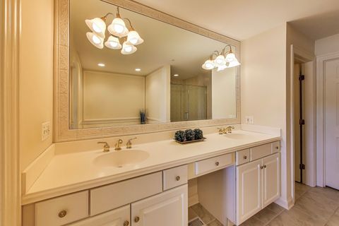 Tiny photo for 17602 W Knollwood Court, Grayslake, IL 60030 (MLS # 12484574)