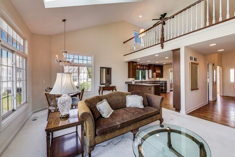 Tiny photo for 17602 W Knollwood Court, Grayslake, IL 60030 (MLS # 12484574)