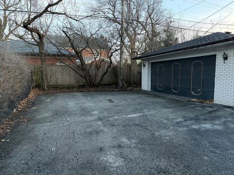 Tiny photo for 6247 N Kilpatrick Avenue, Chicago, IL 60646 (MLS # 12551640)