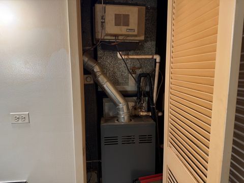 Tiny photo for 6247 N Kilpatrick Avenue, Chicago, IL 60646 (MLS # 12551640)