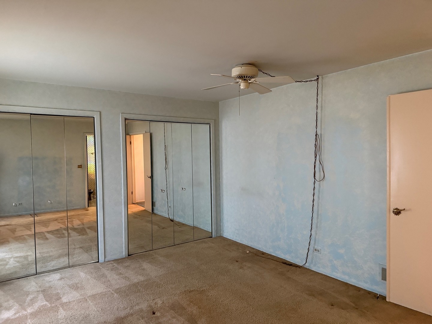 6247 N Kilpatrick Avenue