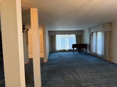 Tiny photo for 6247 N Kilpatrick Avenue, Chicago, IL 60646 (MLS # 12551640)