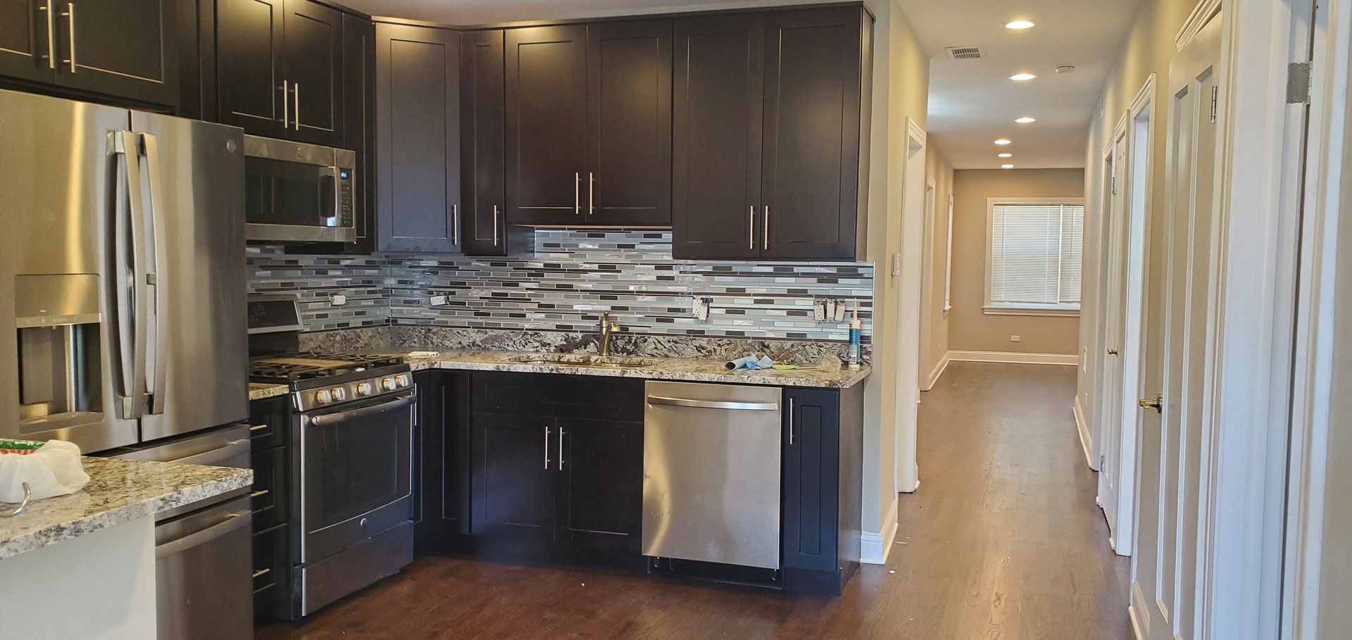 4139 W Fletcher Street 1