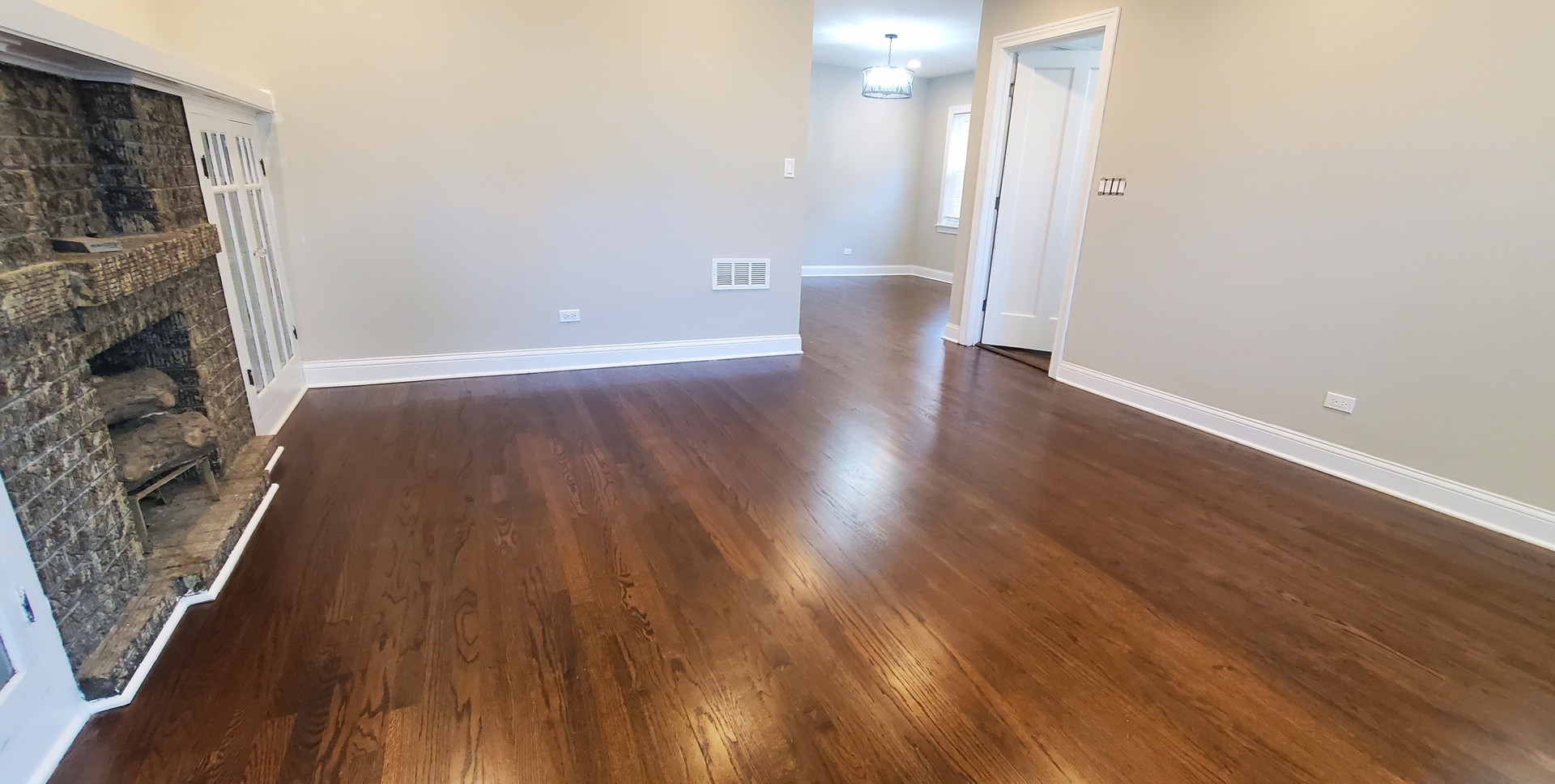 4139 W Fletcher Street 1