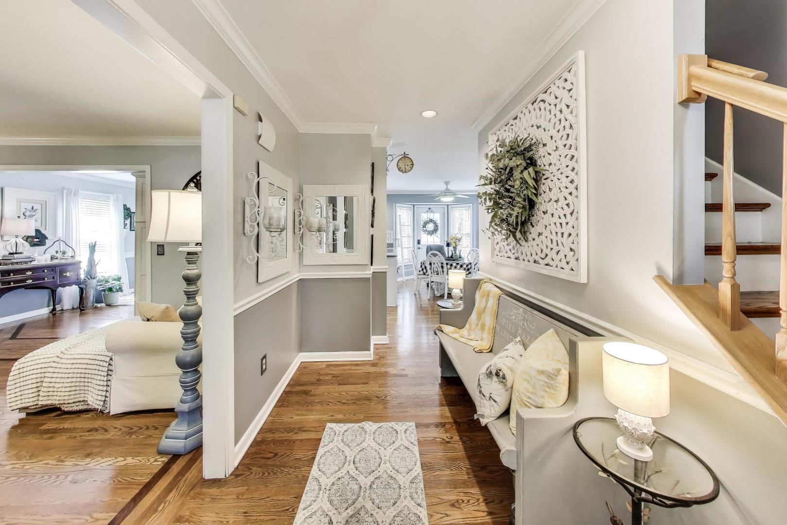 346 Colonial Circle