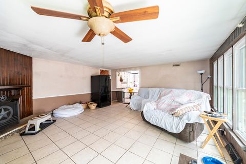Tiny photo for 807 State Street, Yorkville, IL 60560 (MLS # 12487421)
