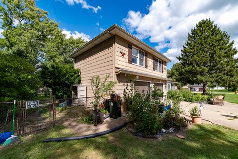 Tiny photo for 807 State Street, Yorkville, IL 60560 (MLS # 12487421)