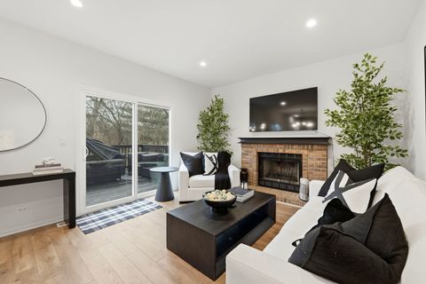 Tiny photo for 830 Longwood Drive, Algonquin, IL 60102 (MLS # 12608747)