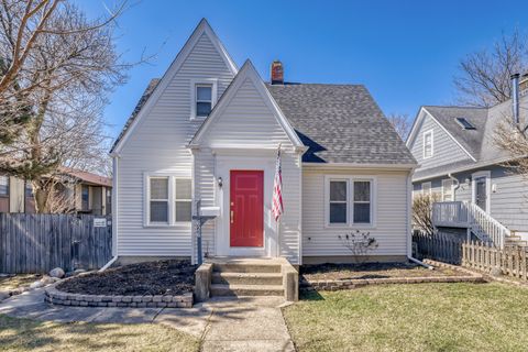 626 N Hough Street Barrington IL 60010