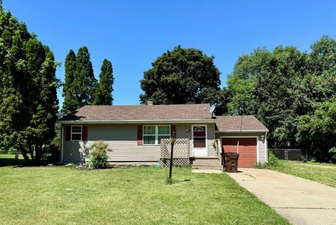 Single Family Residence in Rockford IL 6785 Rydberg Road.jpg