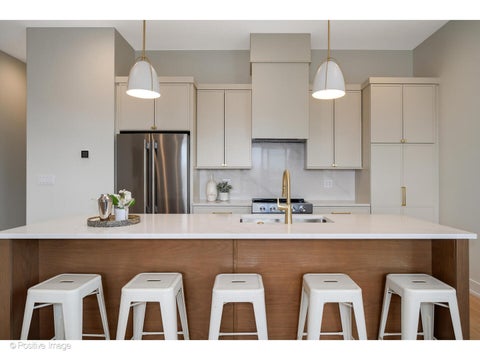 Tiny photo for 5340 N Lincoln Avenue #202, Chicago, IL 60625 (MLS # 12674440)