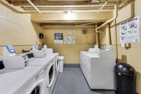 Tiny photo for 561 W Stratford Place #4F, Chicago, IL 60657 (MLS # 12585689)