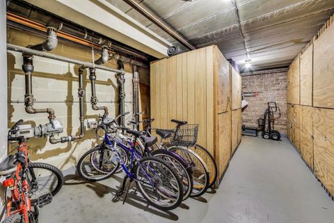 Tiny photo for 561 W Stratford Place #4F, Chicago, IL 60657 (MLS # 12585689)