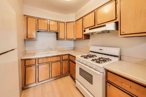 Tiny photo for 561 W Stratford Place #4F, Chicago, IL 60657 (MLS # 12585689)