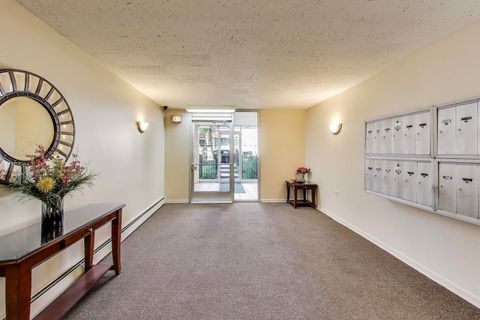 Tiny photo for 561 W Stratford Place #4F, Chicago, IL 60657 (MLS # 12585689)