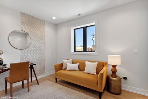 Tiny photo for 450 N Racine Avenue #1, Chicago, IL 60642 (MLS # 12548106)