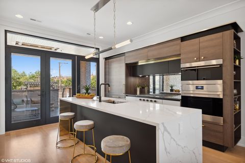 Tiny photo for 450 N Racine Avenue #1, Chicago, IL 60642 (MLS # 12548106)