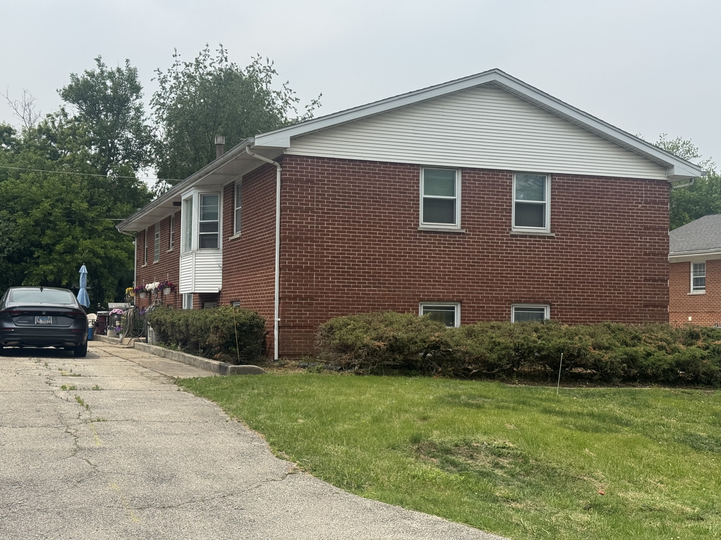 5840 SUNRISE Avenue