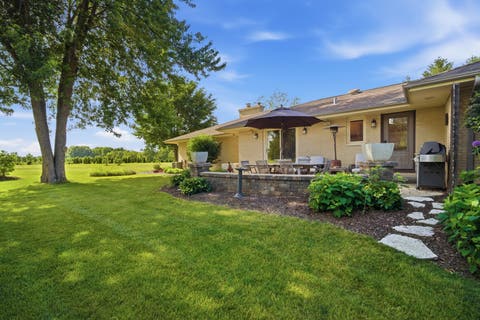 Tiny photo for 25730 N Eagle Drive, Mundelein, IL 60060 (MLS # 12658916)