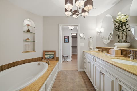 Tiny photo for 25730 N Eagle Drive, Mundelein, IL 60060 (MLS # 12658916)
