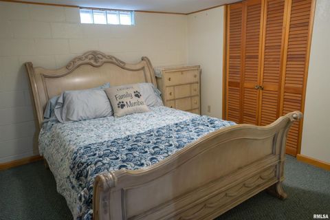 Tiny photo for 615 3RD Avenue, De Witt, IA 52742 (MLS # QC4269067)