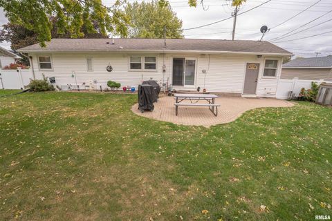 Tiny photo for 615 3RD Avenue, De Witt, IA 52742 (MLS # QC4269067)