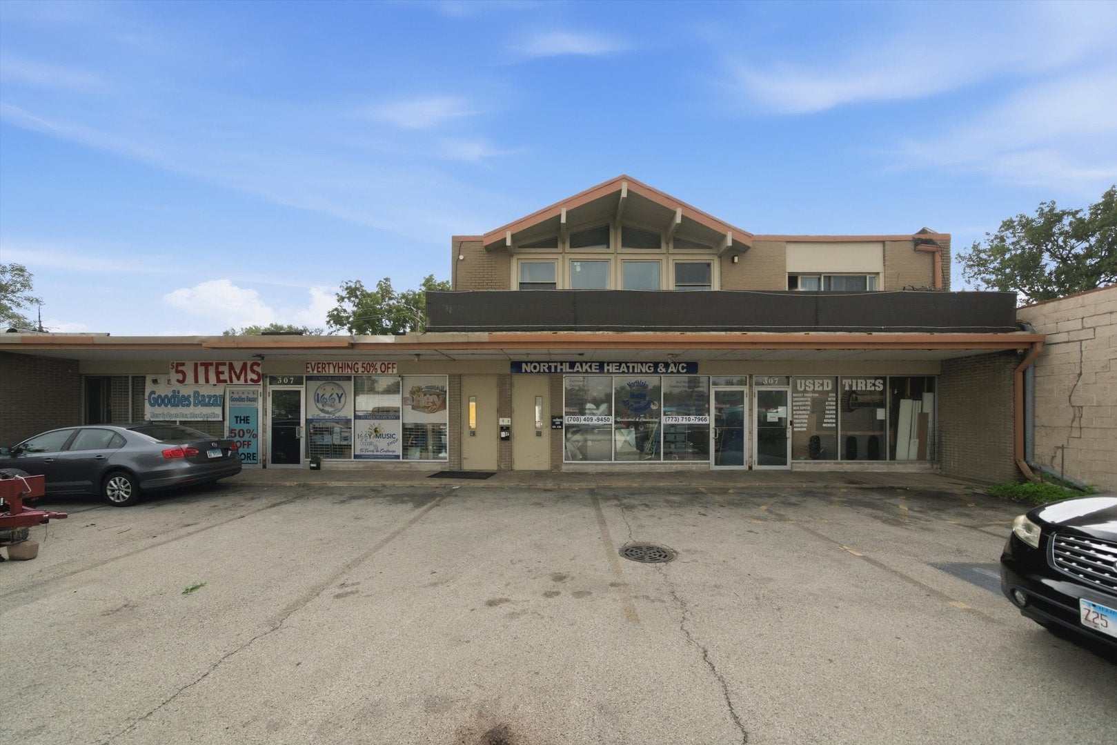 307 E North Avenue