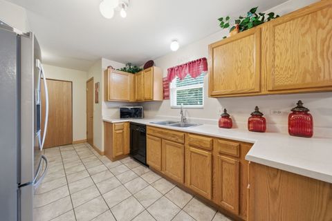 Tiny photo for 1611 LAKE POINTE Court, Plainfield, IL 60586 (MLS # 12674155)
