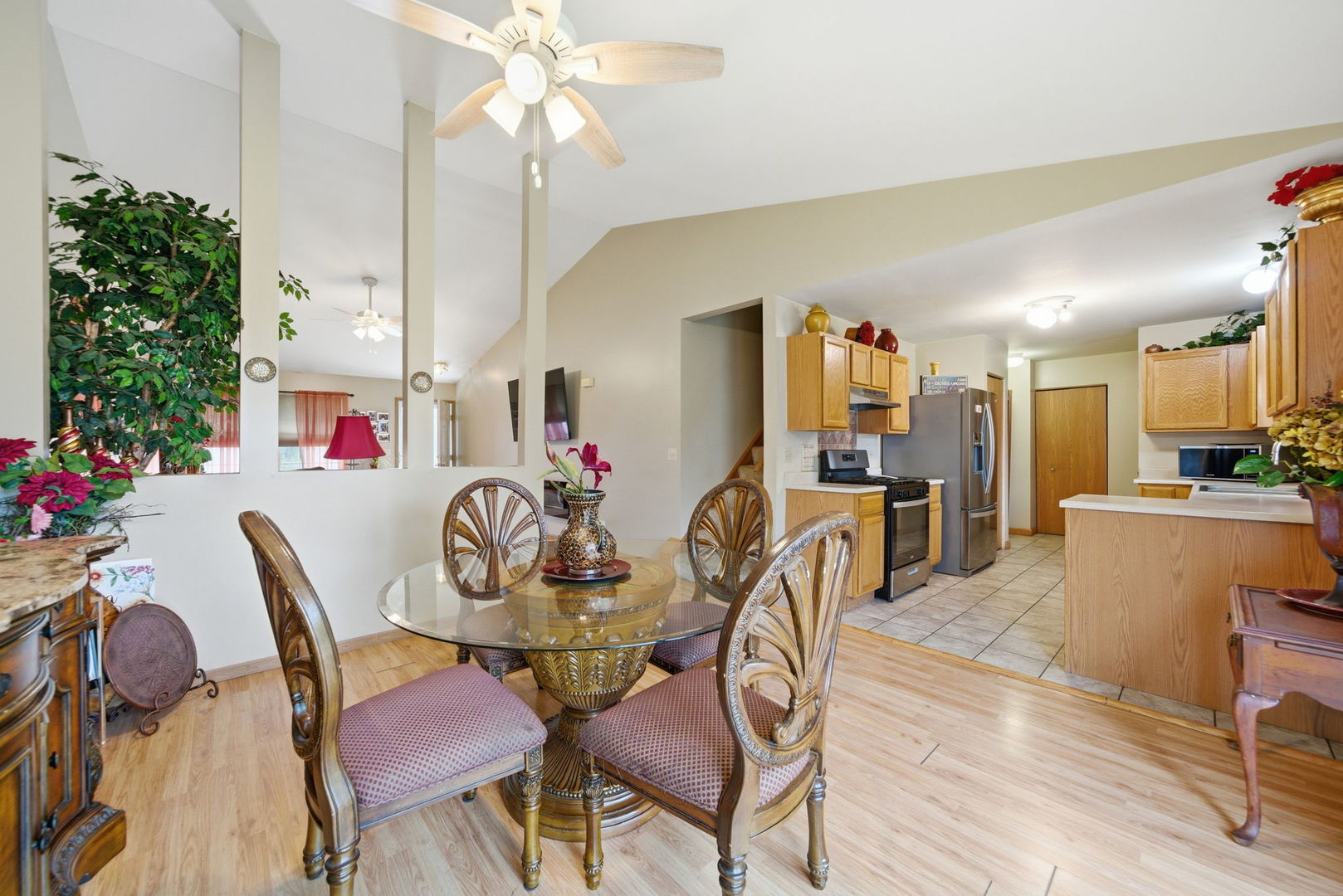 1611 LAKE POINTE Court