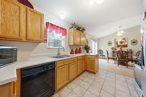 Tiny photo for 1611 LAKE POINTE Court, Plainfield, IL 60586 (MLS # 12674155)