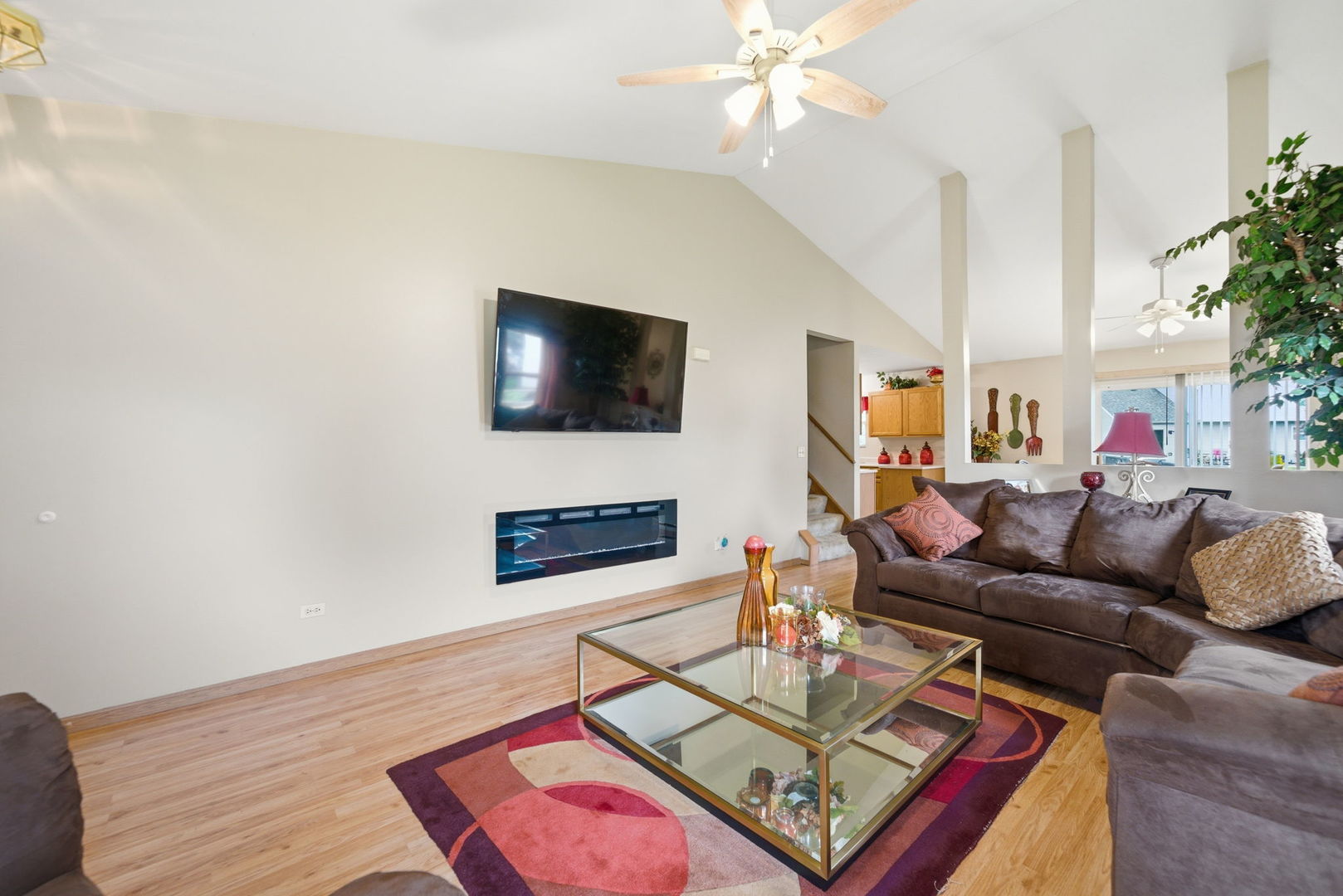 1611 LAKE POINTE Court
