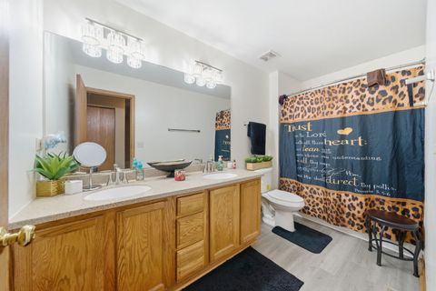 Tiny photo for 1611 LAKE POINTE Court, Plainfield, IL 60586 (MLS # 12674155)