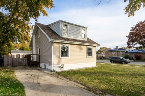 Tiny photo for 8759 S Troy Avenue, Evergreen Park, IL 60805 (MLS # 12512534)