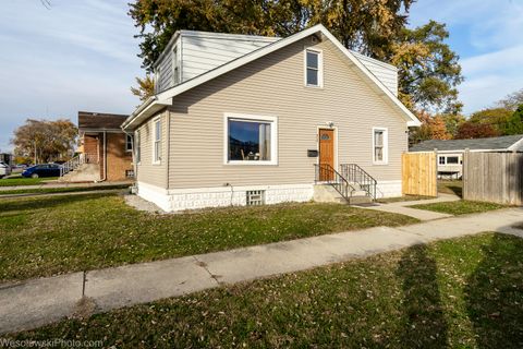 Tiny photo for 8759 S Troy Avenue, Evergreen Park, IL 60805 (MLS # 12512534)