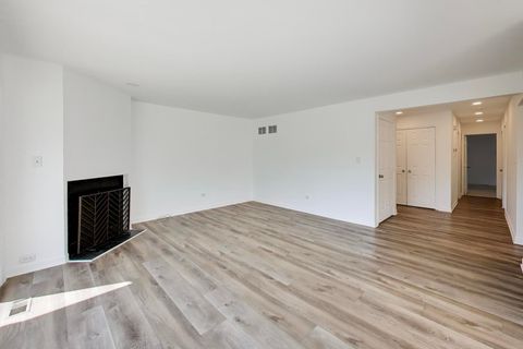 Tiny photo for 83 Thornhill Lane #c, Lake Barrington, IL 60010 (MLS # 12635508)