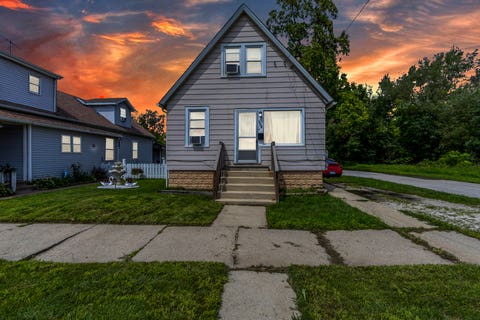 Photo of 528 E 156th Street, Harvey, IL 60426 (MLS # 12735299)