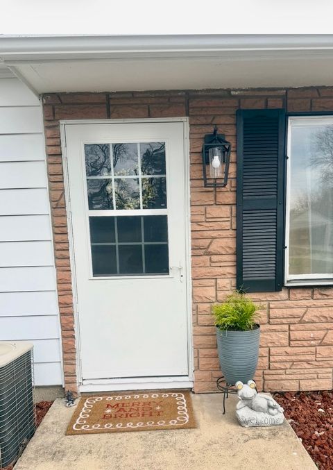 Tiny photo for 1420 Seminole Drive, Ottawa, IL 61350 (MLS # 12601726)