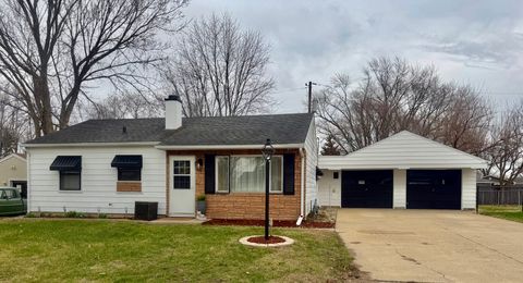 Photo of 1420 Seminole Drive, Ottawa, IL 61350 (MLS # 12601726)