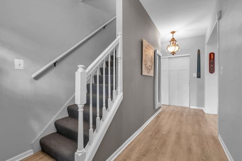 Tiny photo for 1474 Oakwood Avenue, Des Plaines, IL 60016 (MLS # 12487105)