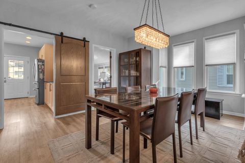 Tiny photo for 1474 Oakwood Avenue, Des Plaines, IL 60016 (MLS # 12487105)