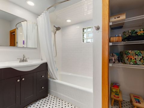 Tiny photo for 4815 W Warner Avenue, Chicago, IL 60641 (MLS # 12619312)