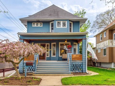 Photo of 4815 W Warner Avenue, Chicago, IL 60641 (MLS # 12619312)