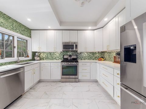 Tiny photo for 4815 W Warner Avenue, Chicago, IL 60641 (MLS # 12619312)