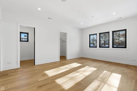 Tiny photo for 1100 Lois Avenue, Park Ridge, IL 60068 (MLS # 12647438)